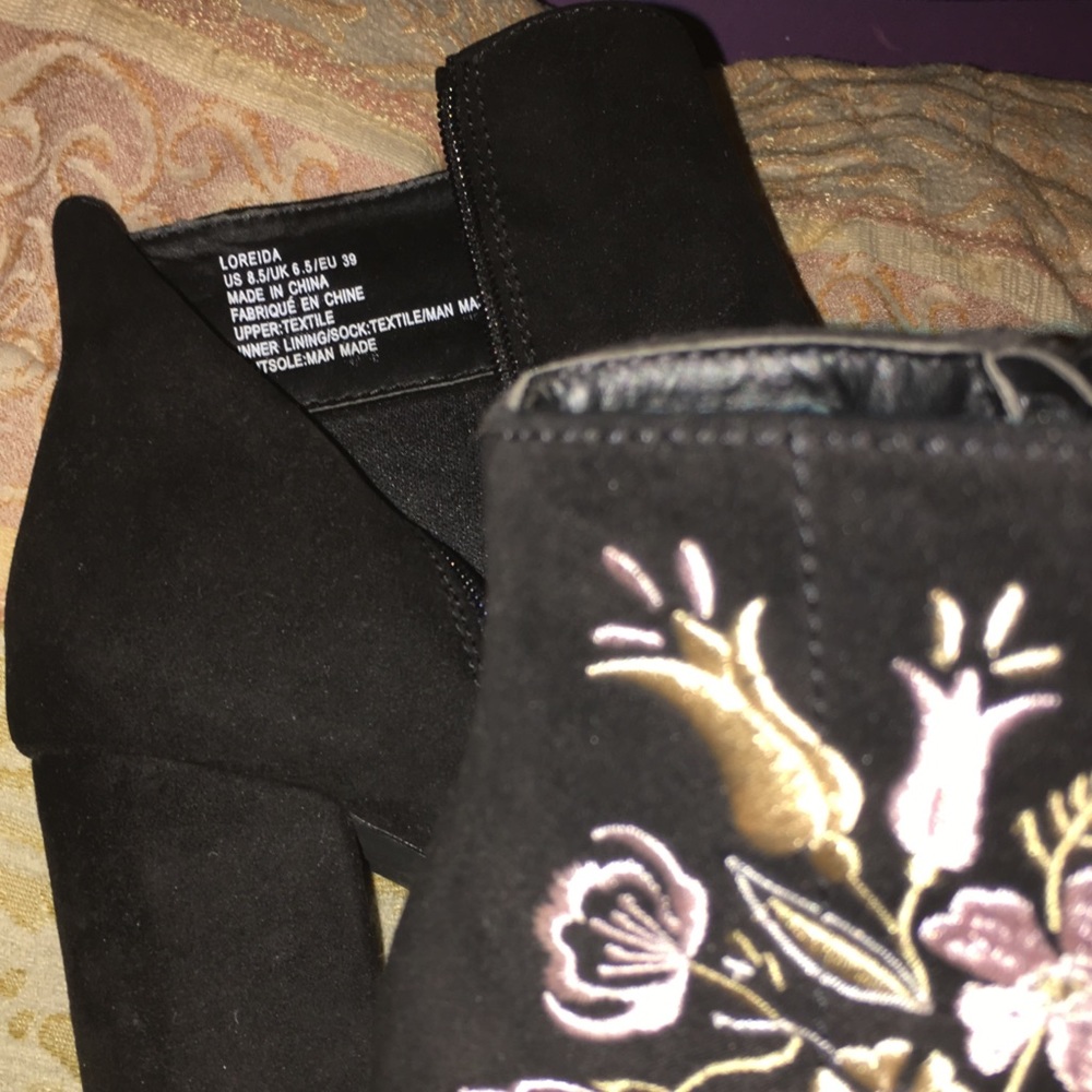 Velvet booties - Picture 3 of 3